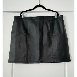 ASOS Curve Plus Size US 18 Black Vegan Leather Mini Skirt